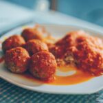 Polpette al sugo leggero, preparate secondo i consigli dei nutrizionisti.